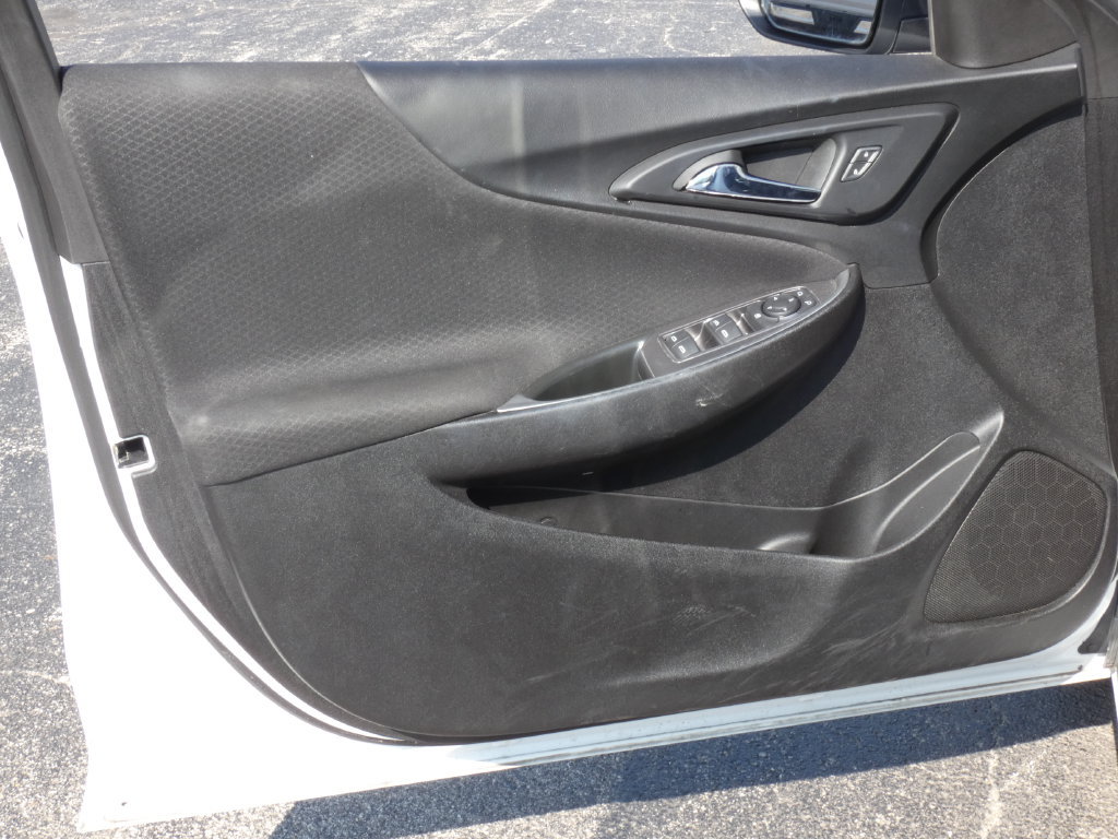 Used 2024 Chevrolet Malibu LT FWD image 9