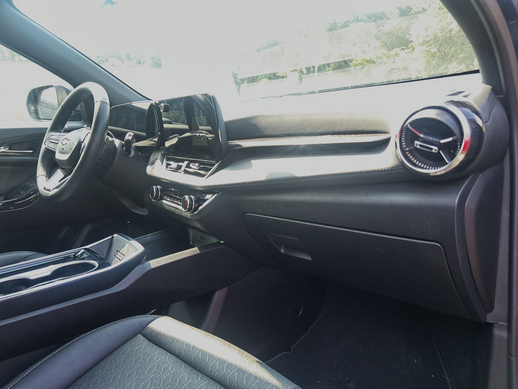 Used 2025 Chevrolet Equinox LT w/ Convenience Package II FWD image 15