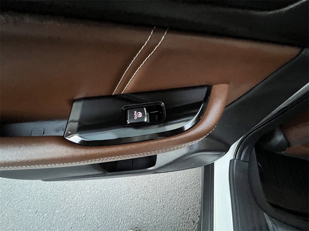 Used 2018 Subaru Outback 2.5i Touring image 25