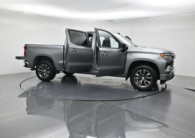 Used 2024 Chevrolet Silverado 1500 LT AWD/4WD image 54