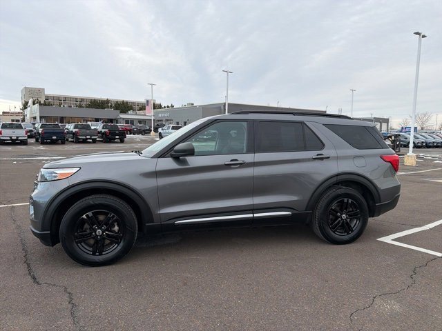 Certified 2022 Ford Explorer XLT w/ Class IV Trailer Tow Package image 2