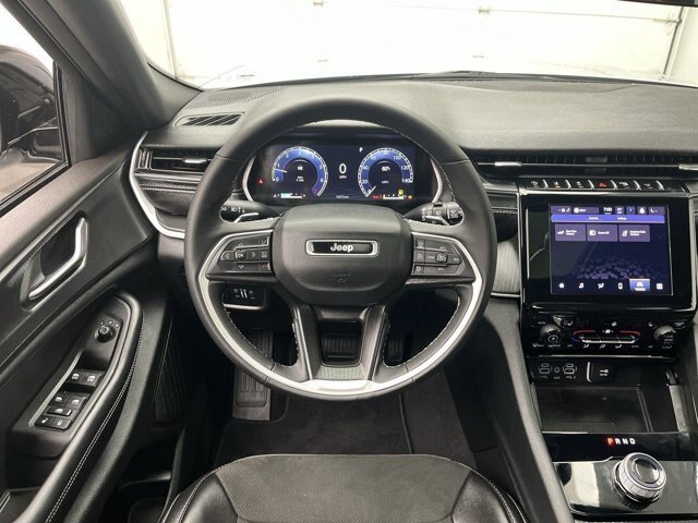Used 2025 Jeep Grand Cherokee L Altitude AWD/4WD image 18