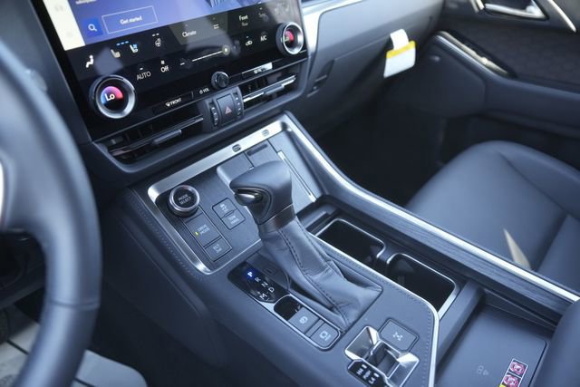 Used 2025 Lexus GX 550 w/ Cold Area Package image 29
