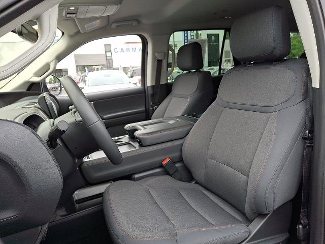 Certified 2025 Ford Expedition Active AWD/4WD image 13