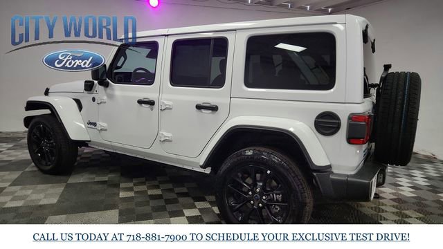 Used 2025 Jeep Wrangler Unlimited Sahara w/ Safety Group AWD/4WD image 7