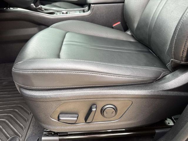 Used 2025 Kia Sorento EX w/ Panoramic Sunroof Package FWD image 21