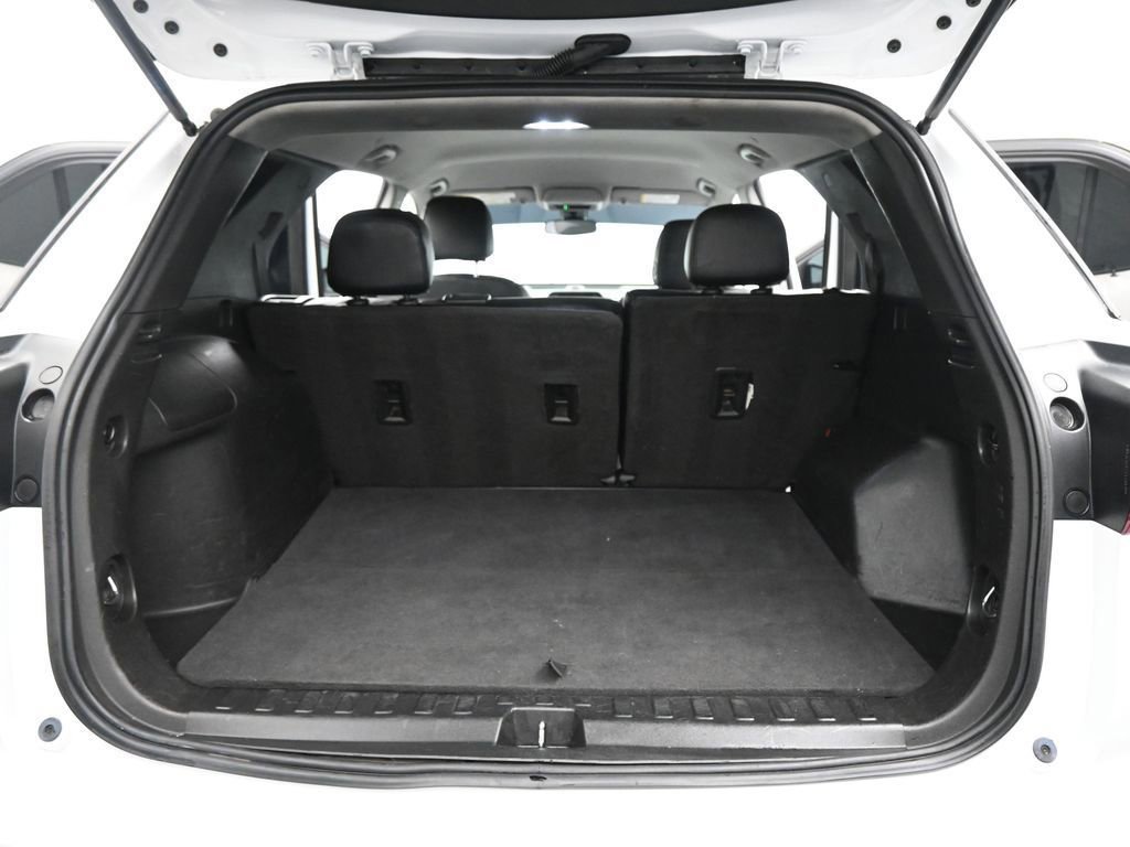 Used 2021 Chevrolet Equinox LS w/ LS Convenience Package image 48