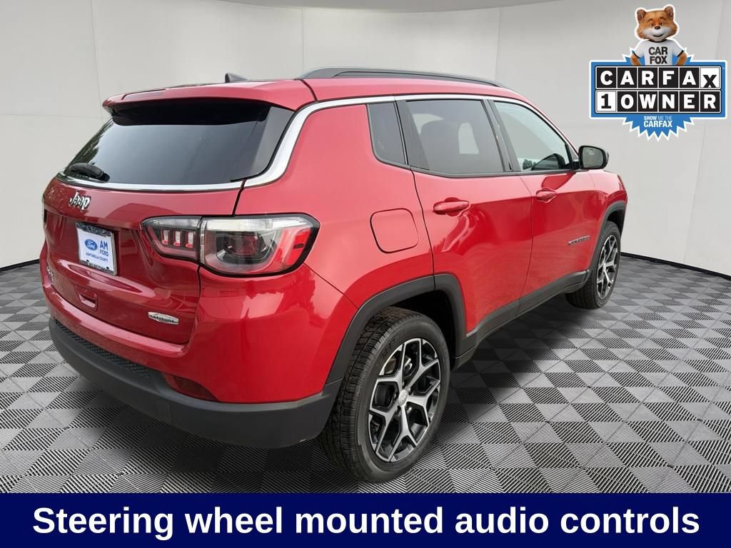 Used 2024 Jeep Compass Latitude AWD/4WD image 5