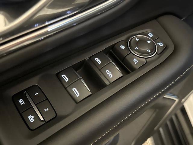 Used 2024 Chevrolet Suburban Premier image 17