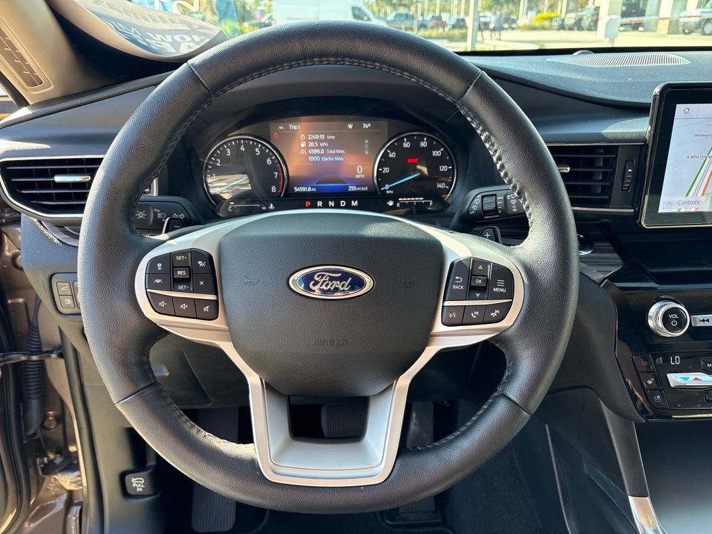 Certified 2021 Ford Explorer Limited w/ Hybrid Equipment Group 310A image 17