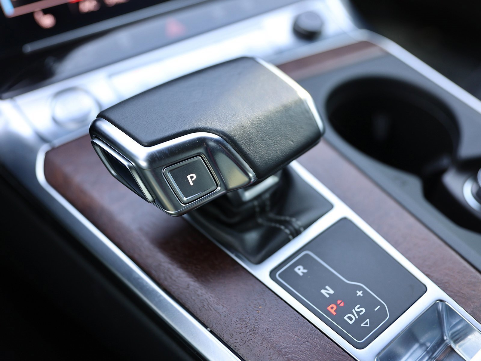 Used 2020 Audi A6 2.0T Premium w/ Sport Package image 29