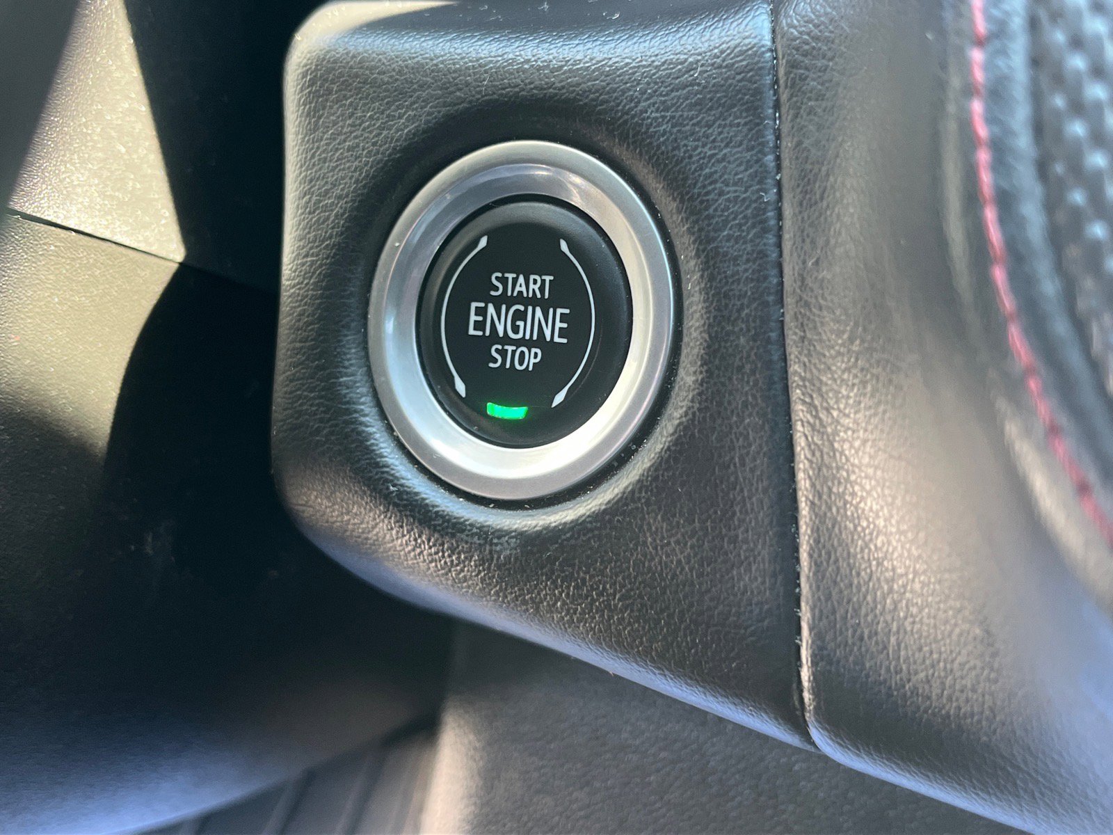 Used 2022 Chevrolet Suburban RST w/ Luxury Package image 9