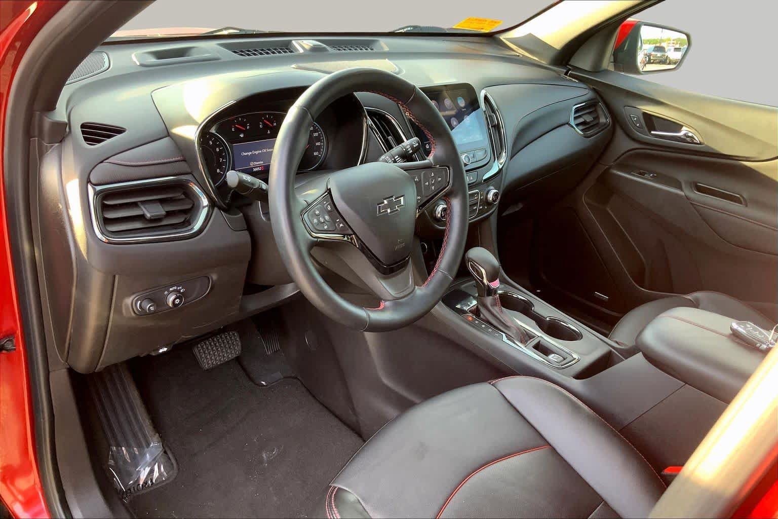 Used 2024 Chevrolet Equinox RS w/ RS Leather Package FWD image 16