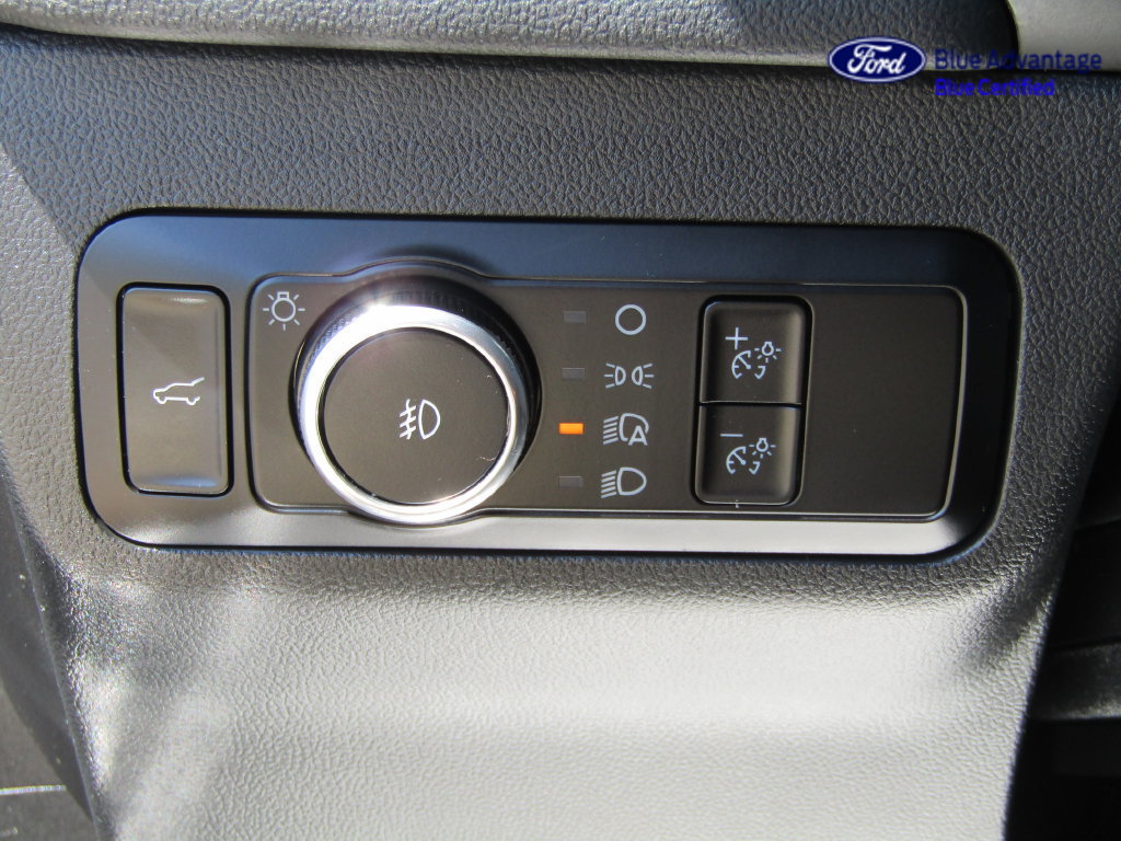 Certified 2023 Ford Escape ST-Line Elite w/ Premium Technology Package AWD/4WD image 31