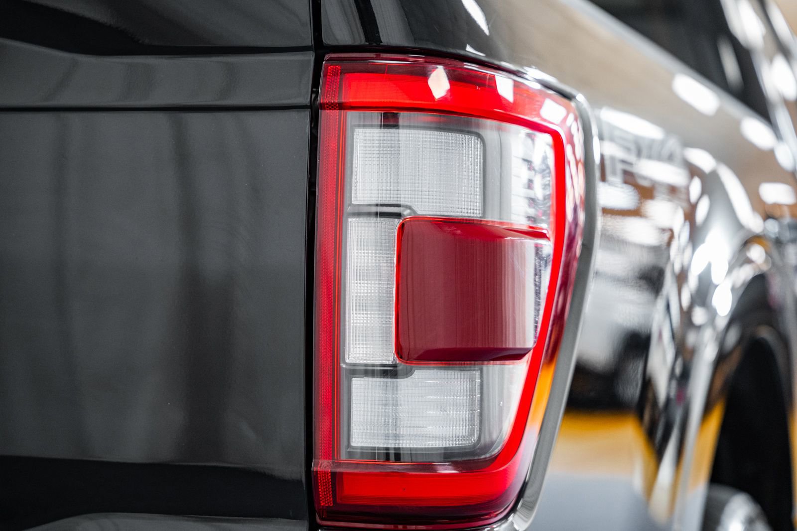 Certified 2023 Ford F150 Lariat w/ Equipment Group 502A High image 21