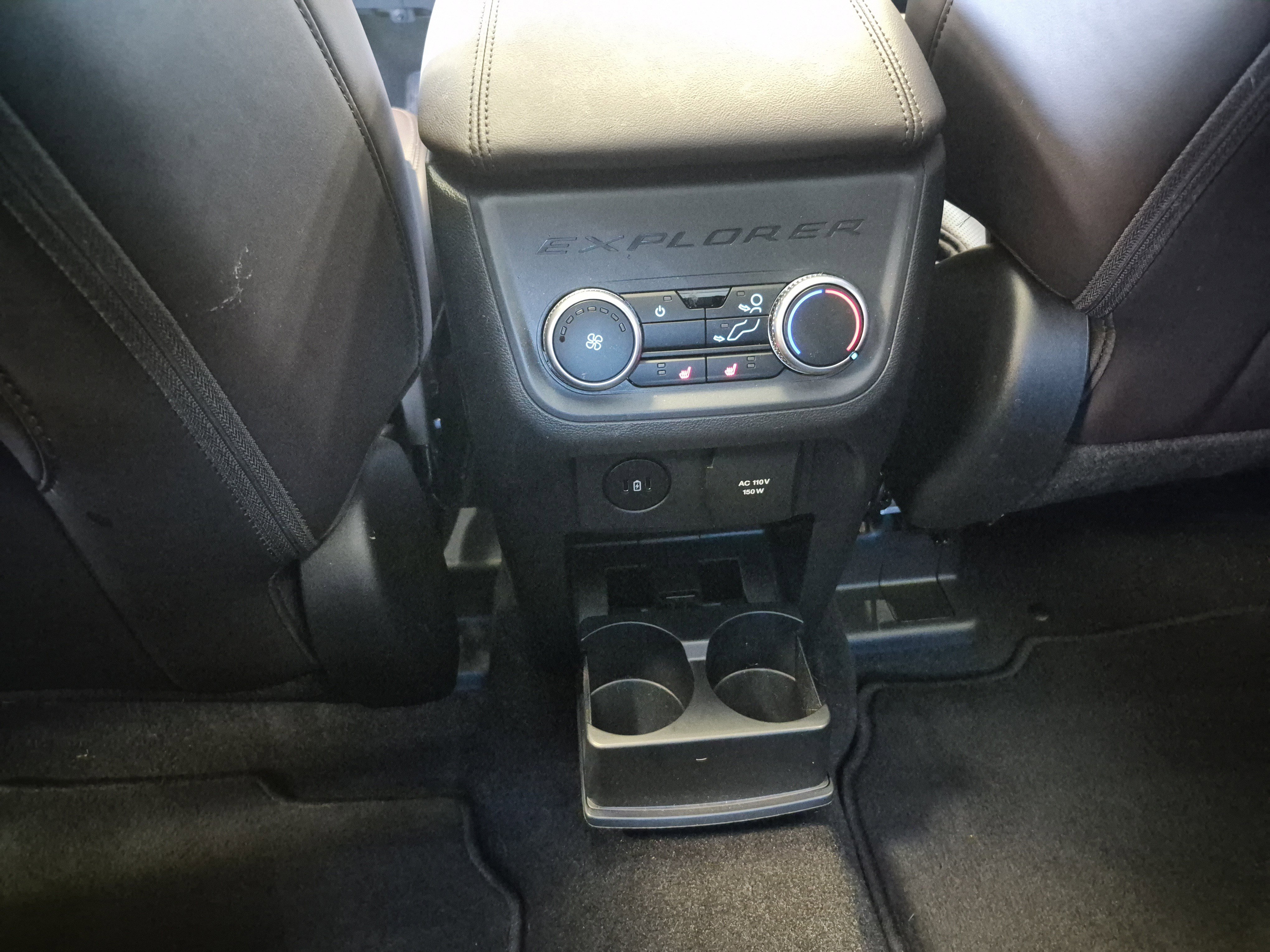 Certified 2025 Ford Explorer Platinum image 19