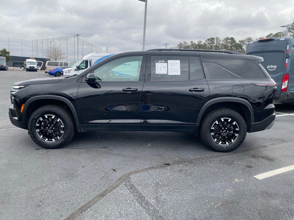 Used 2024 Chevrolet Traverse Z71 image 2