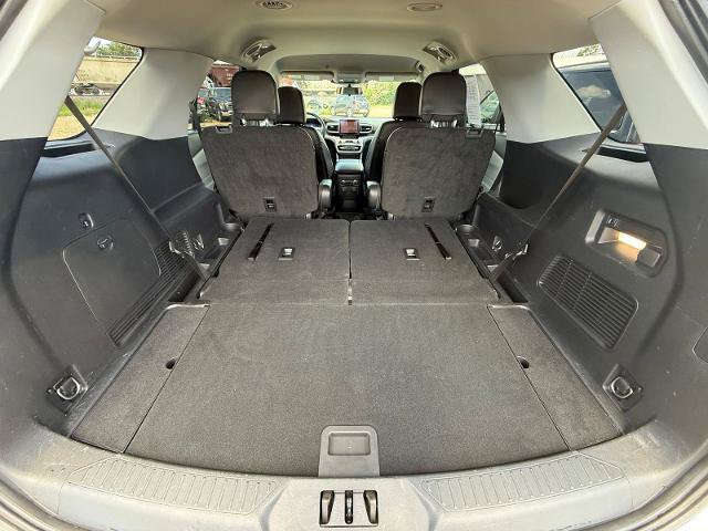 Certified 2023 Ford Explorer XLT w/ Equipment Group 202A AWD/4WD image 18