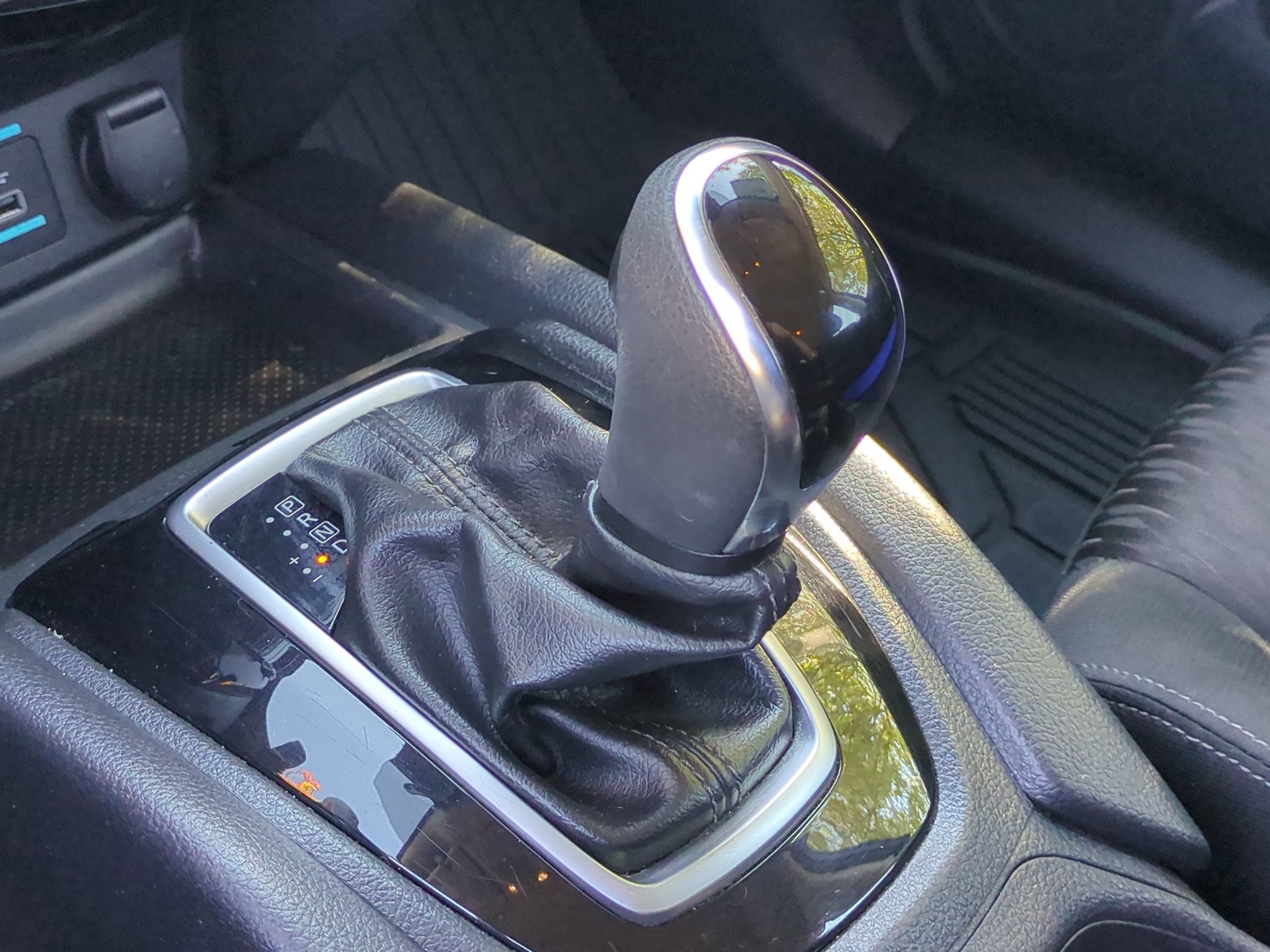 Used 2019 Nissan Rogue S AWD/4WD image 23