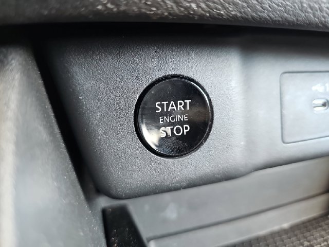 Used 2024 Nissan Rogue SV FWD image 31