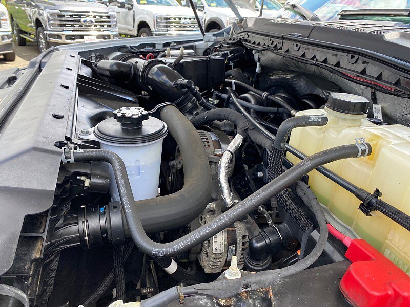 Certified 2022 Ford F550 4x4 Regular Cab Super Duty image 59