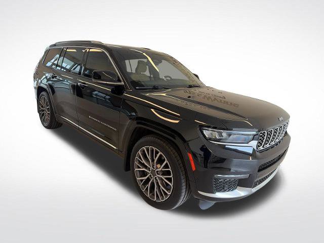 Used 2023 Jeep Grand Cherokee L Summit AWD/4WD image 4