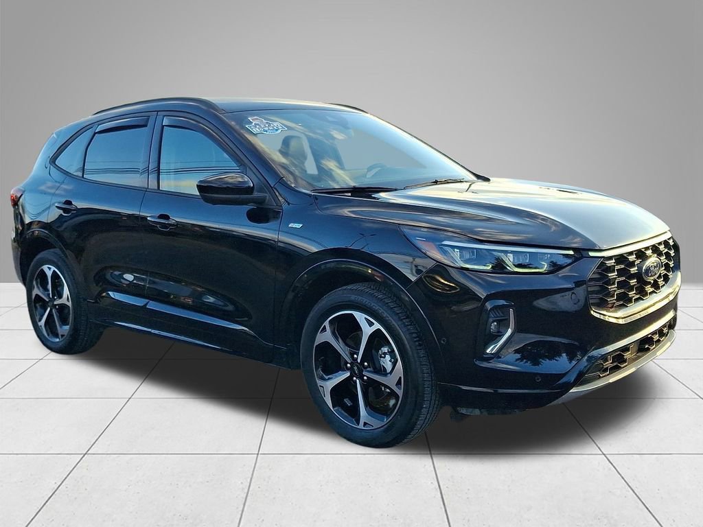 Certified 2023 Ford Escape ST-Line Elite w/ Premium Technology Package image 6