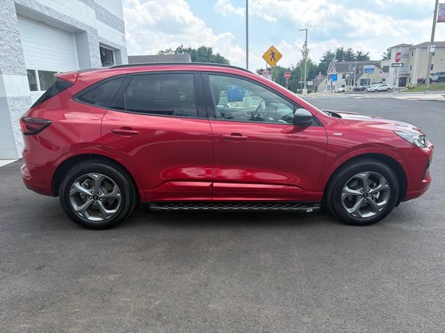 Certified 2024 Ford Escape ST-Line w/ Tech Pack #1 AWD/4WD image 7