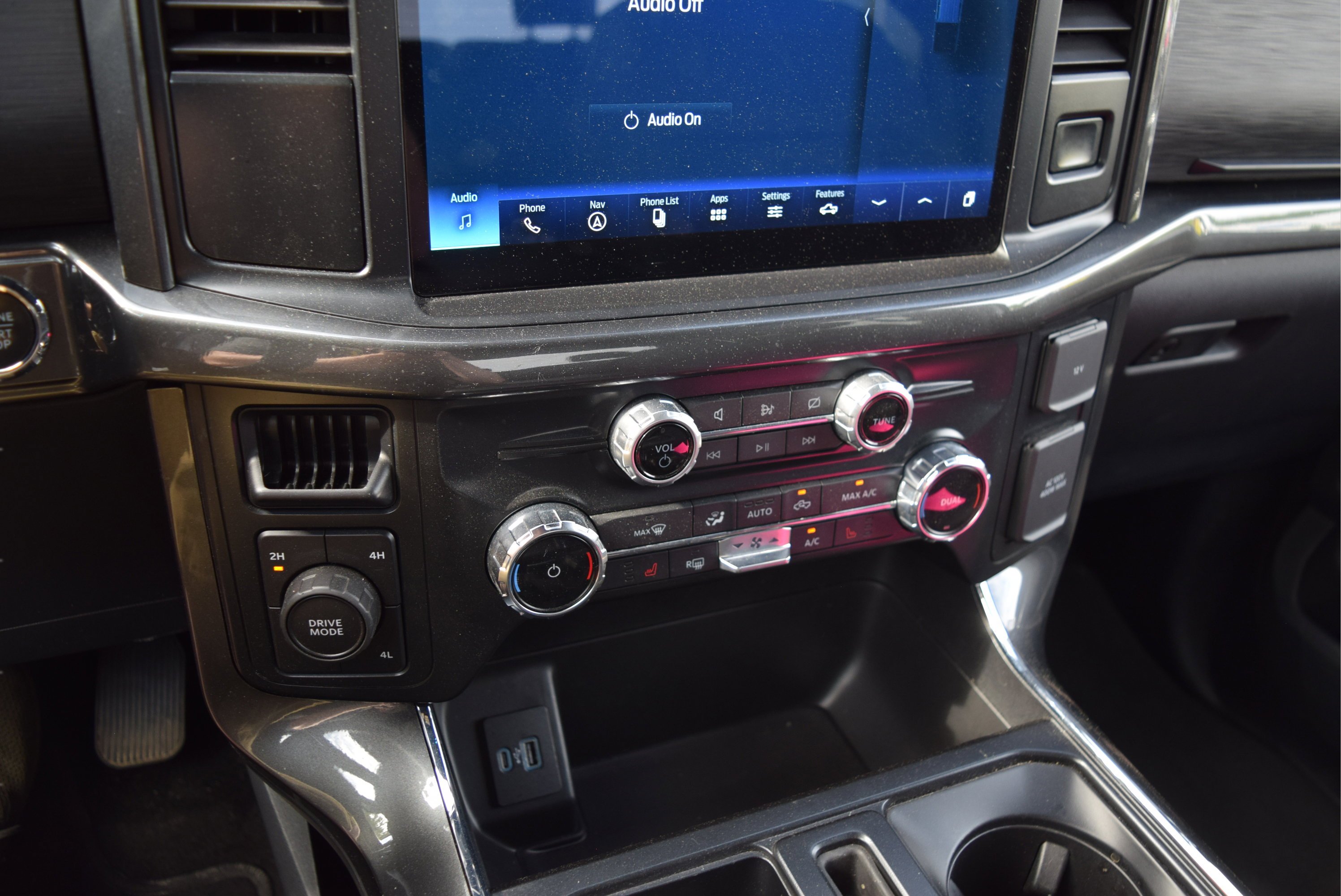 Certified 2022 Ford F150 XLT w/ Equipment Group 302A High AWD/4WD image 16