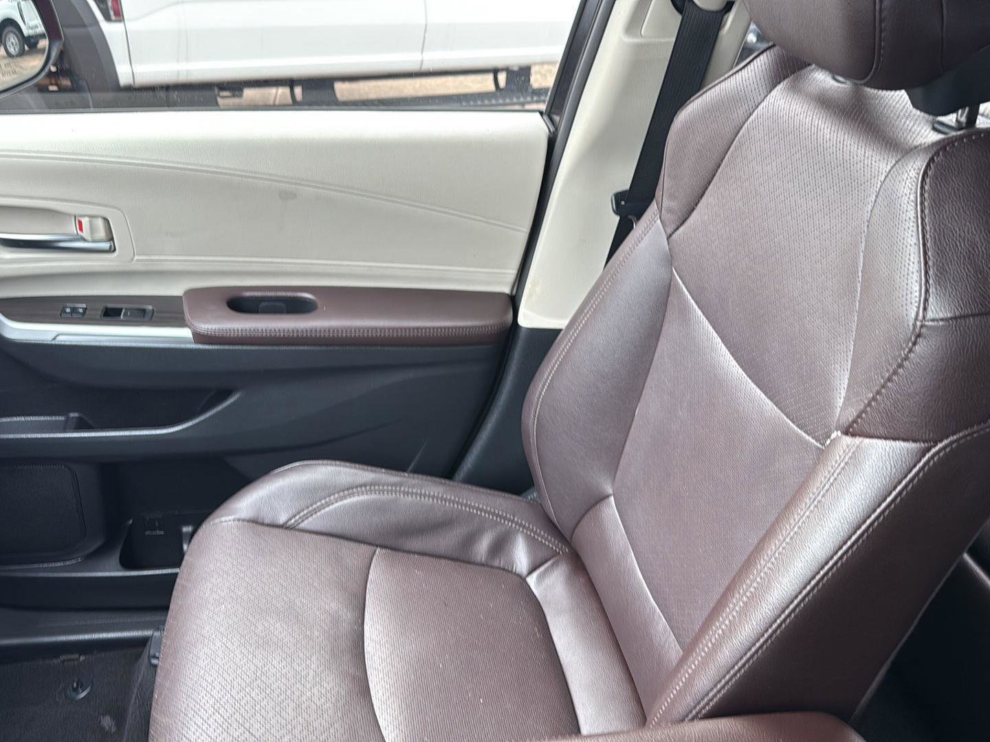 Used 2021 Toyota Sienna Platinum image 15