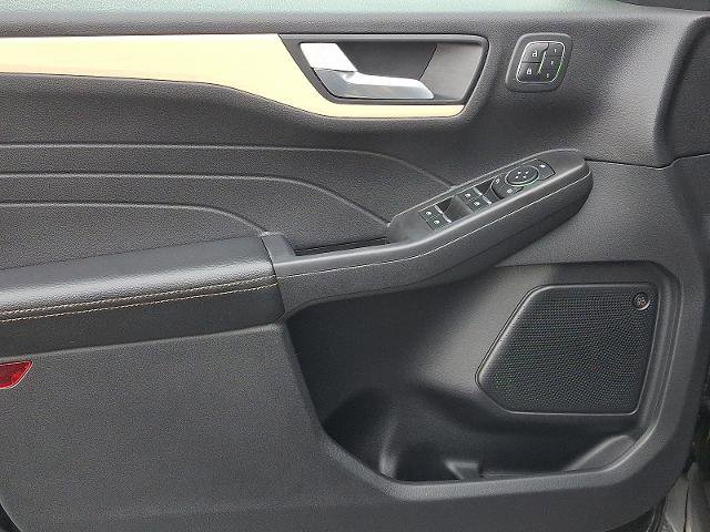 Certified 2021 Ford Escape Titanium w/ Titanium Elite Package image 13