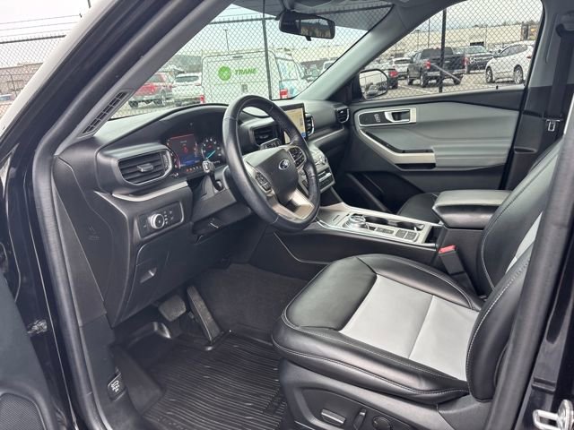 Certified 2022 Ford Explorer XLT w/ Equipment Group 202A image 14