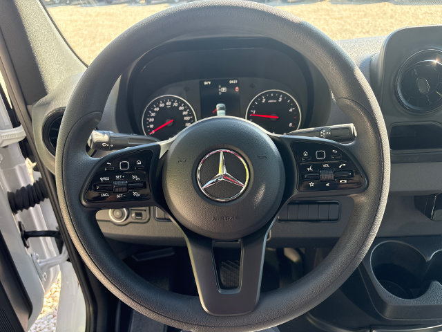 Used 2024 Mercedes-Benz Sprinter 3500 image 18