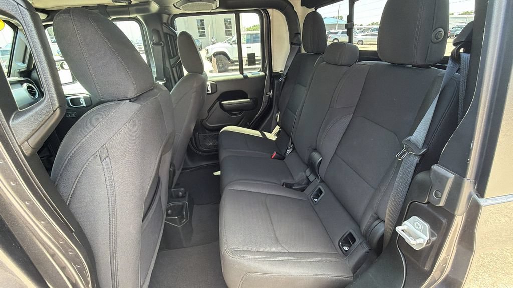 Used 2023 Jeep Gladiator Sport AWD/4WD image 24