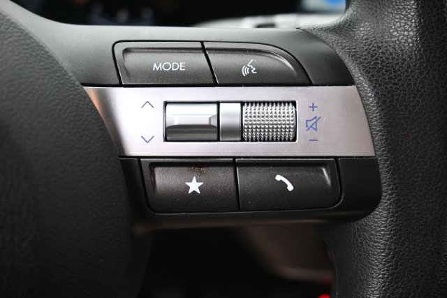 Used 2025 Hyundai Kona SE AWD/4WD image 16