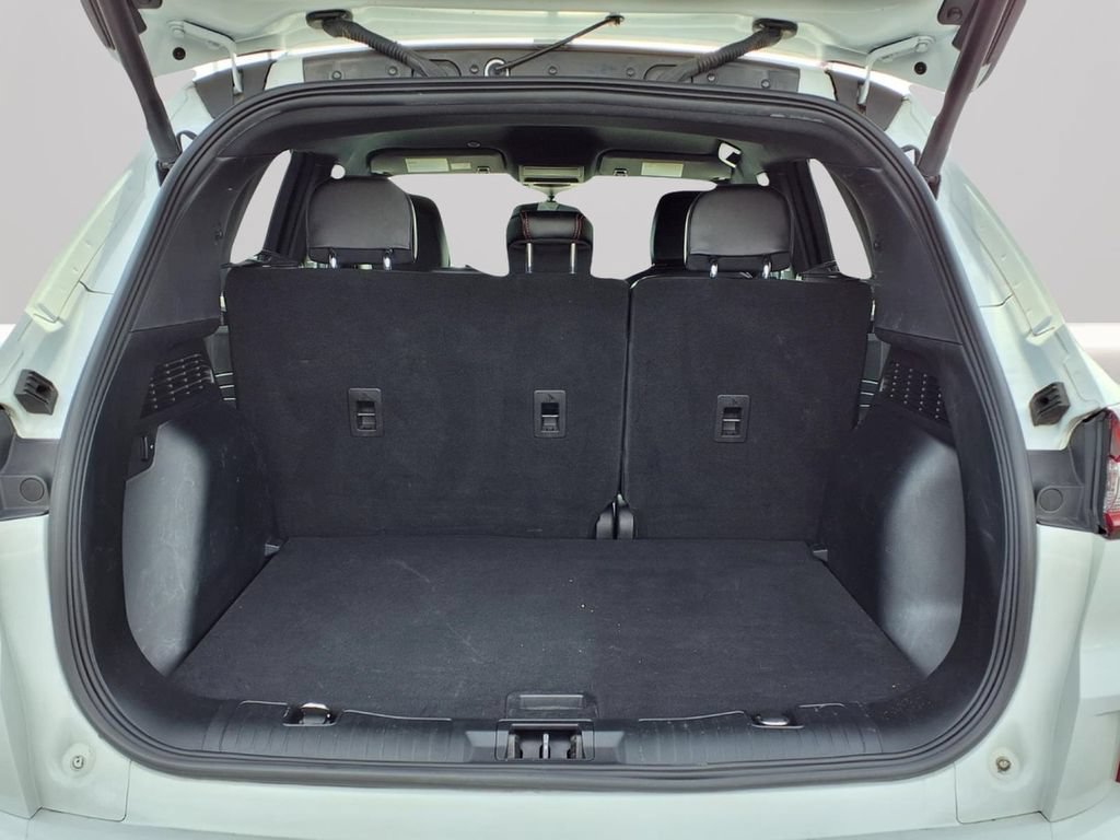Certified 2023 Ford Escape ST-Line AWD/4WD image 9