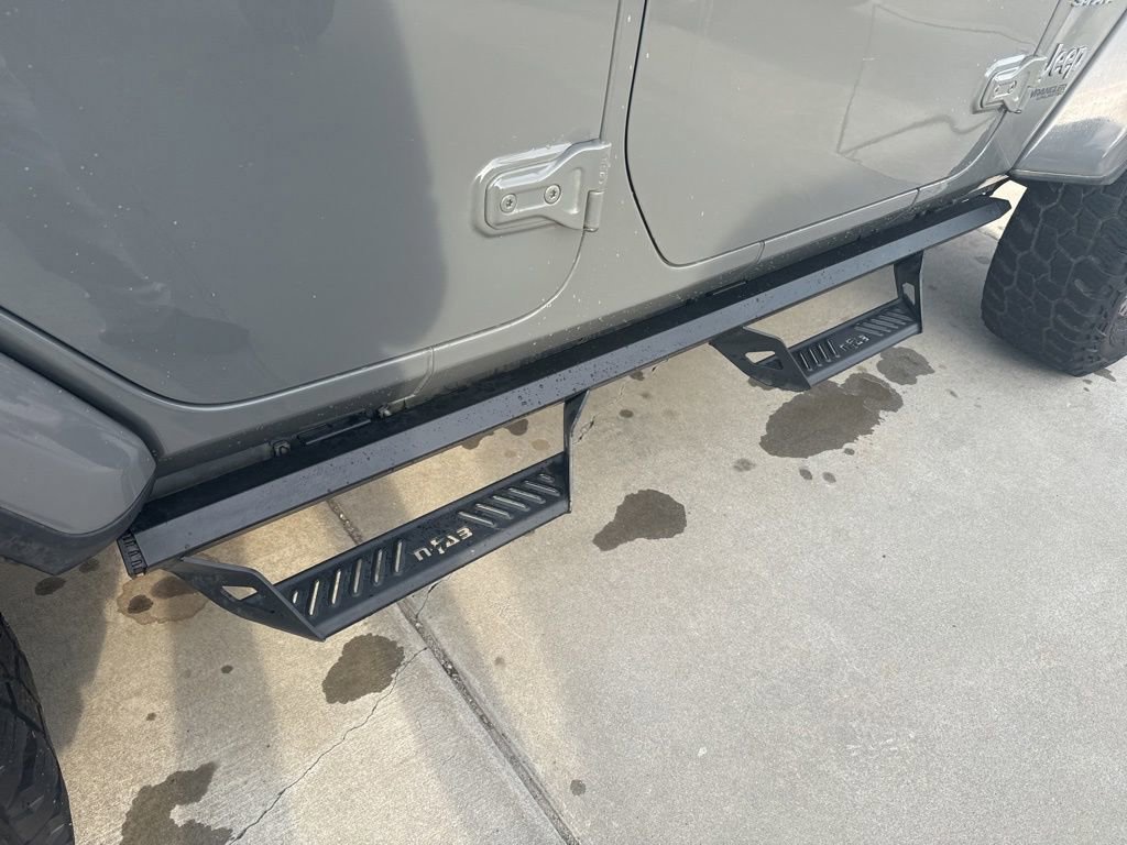 Used 2019 Jeep Wrangler Unlimited Sahara w/ LED Lighting Group image 29