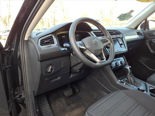 Used 2024 Volkswagen Tiguan S image 20
