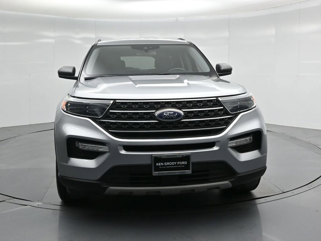 Certified 2022 Ford Explorer XLT w/ Equipment Group 202A image 57