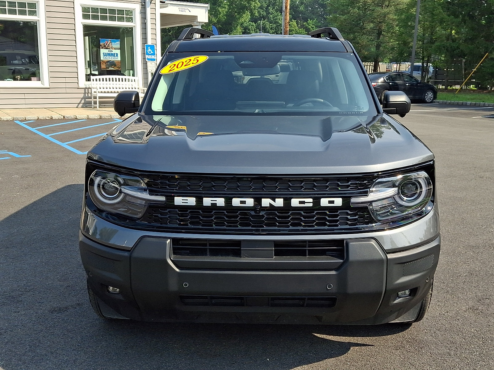 Certified 2025 Ford Bronco Sport Outer Banks w/ Outer Banks Tech Package+ AWD/4WD image 2