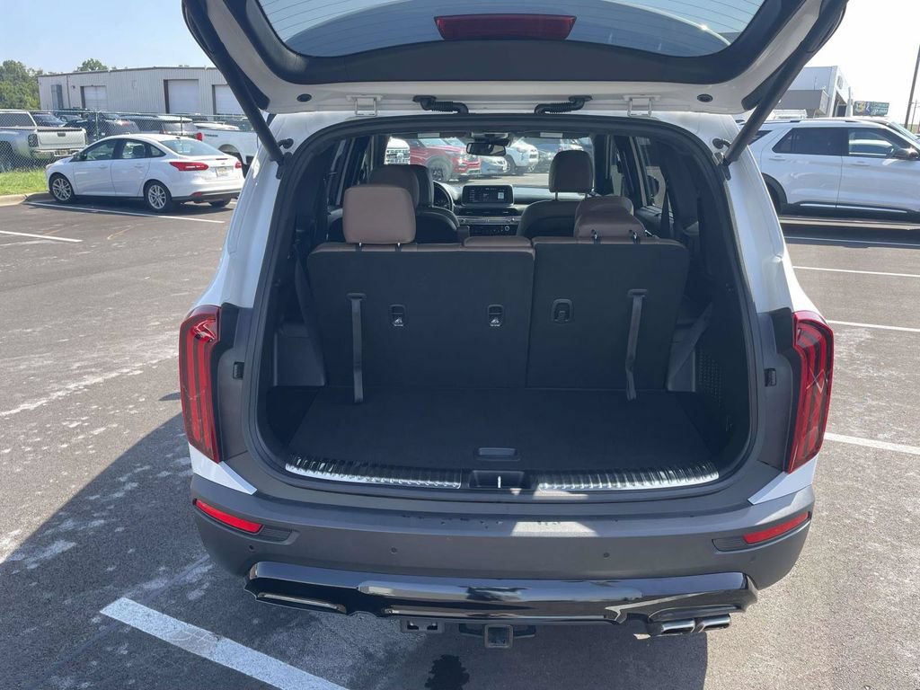 Used 2022 Kia Telluride SX w/ SX Prestige Package AWD/4WD image 10