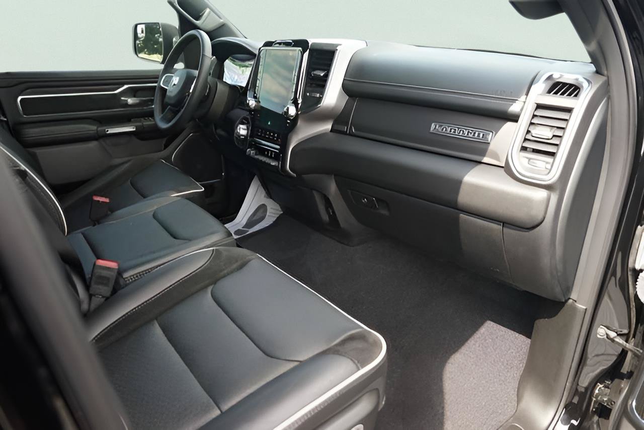 Used 2025 RAM 1500 Laramie w/ Laramie Southwest Edition AWD/4WD image 18
