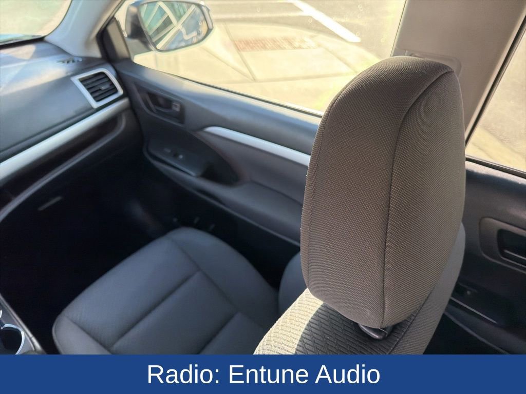 Used 2019 Toyota Highlander LE image 14