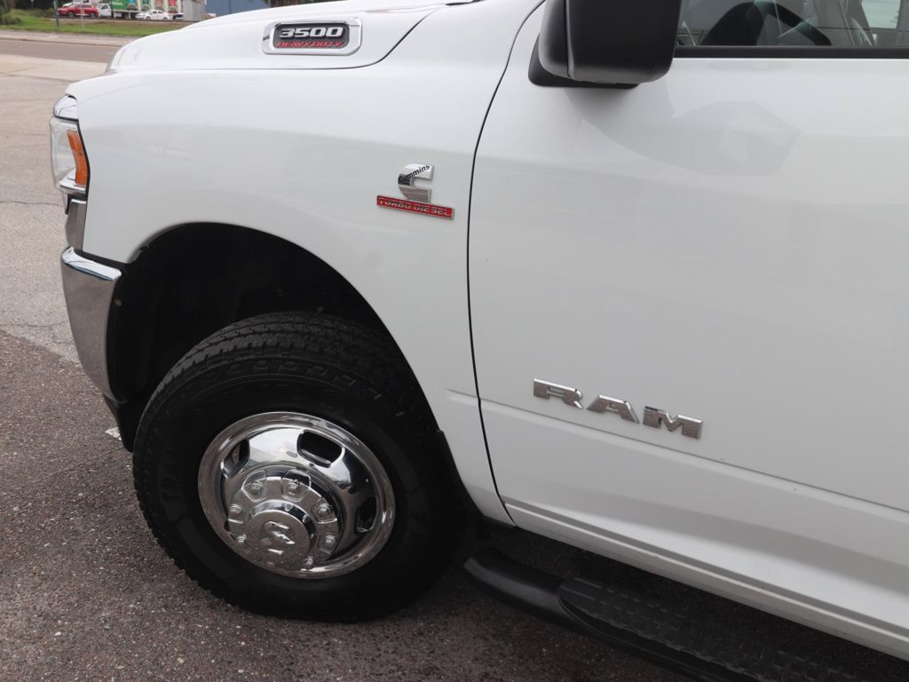 Used 2024 RAM 3500 SLT w/ Quick Order Package 2YG SLT AWD/4WD image 3