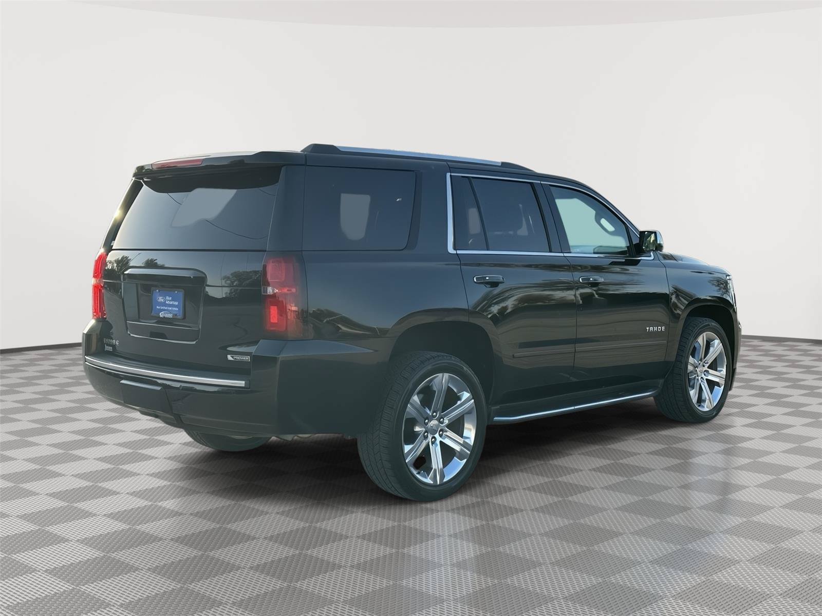 Used 2017 Chevrolet Tahoe Premier AWD/4WD image 7
