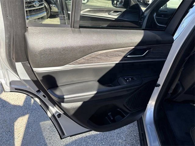 Used 2024 Jeep Grand Cherokee Limited image 27