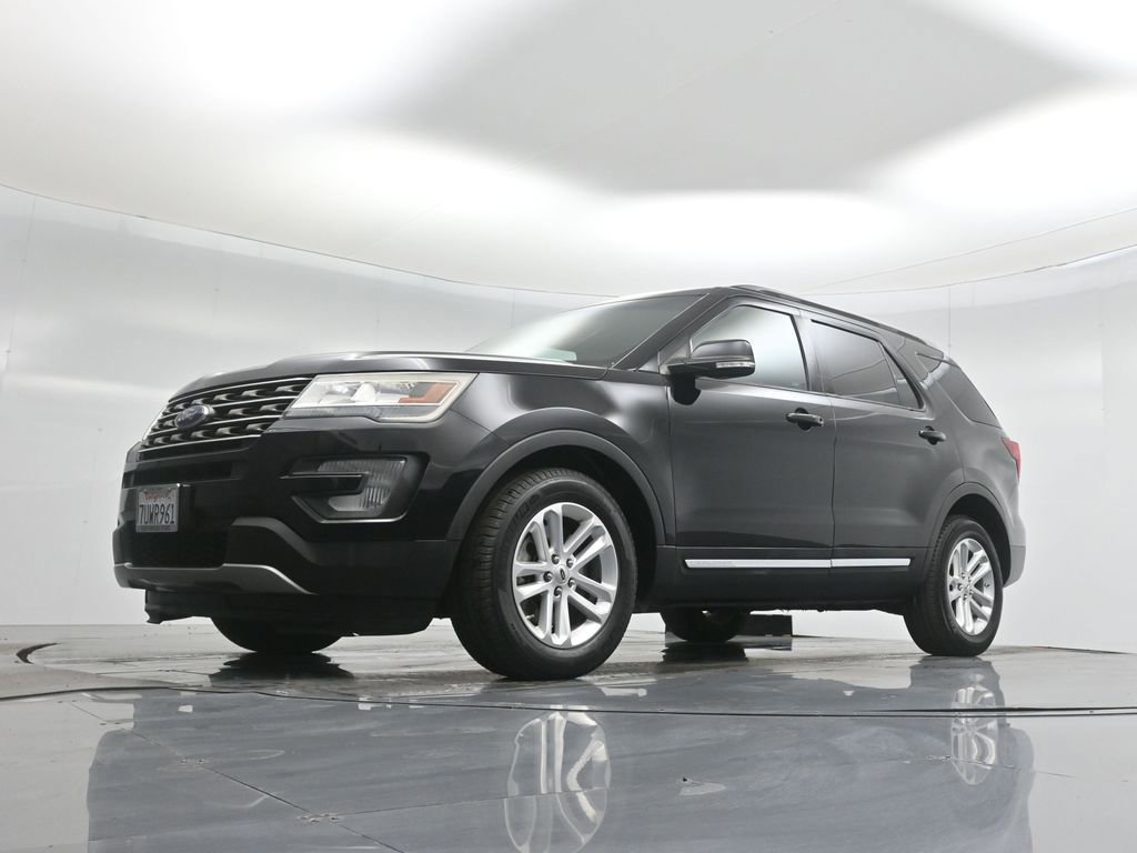 Certified 2017 Ford Explorer XLT image 27