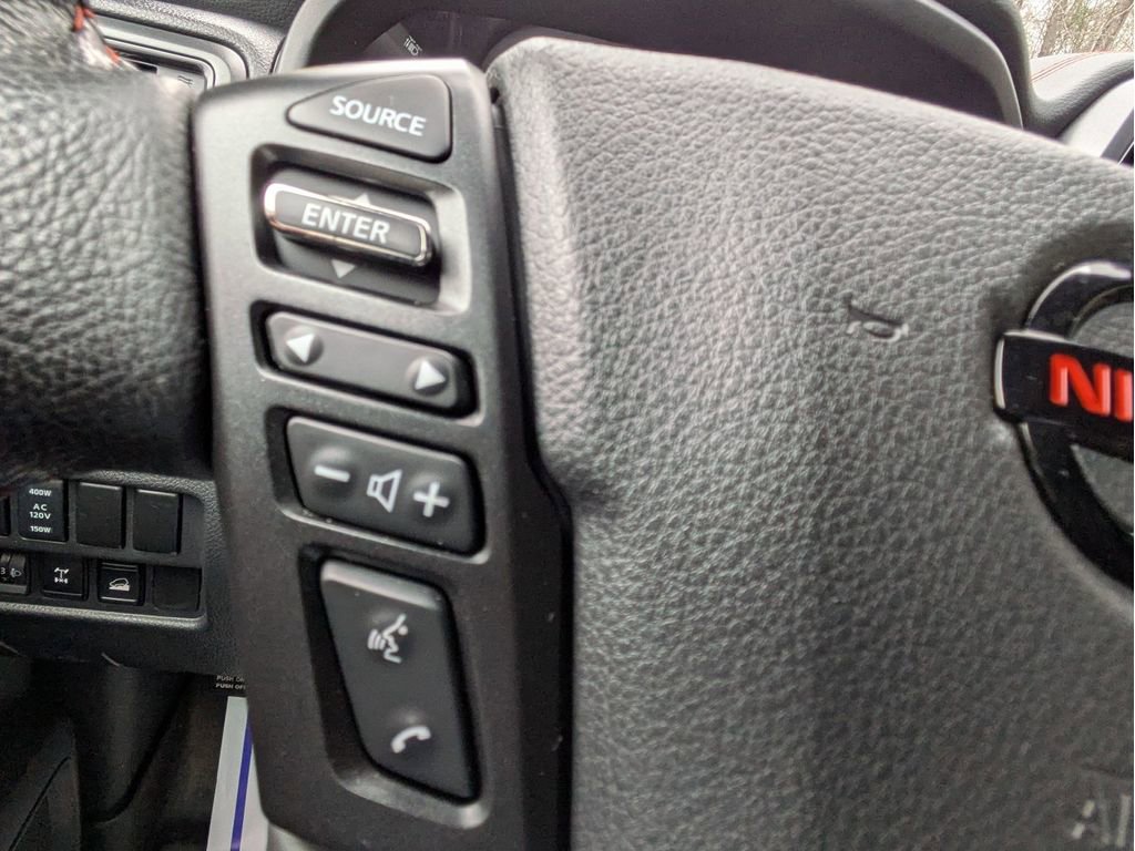 Used 2022 Nissan Titan PRO-4X image 18