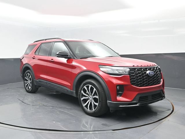 Certified 2025 Ford Explorer ST-Line AWD/4WD image 2