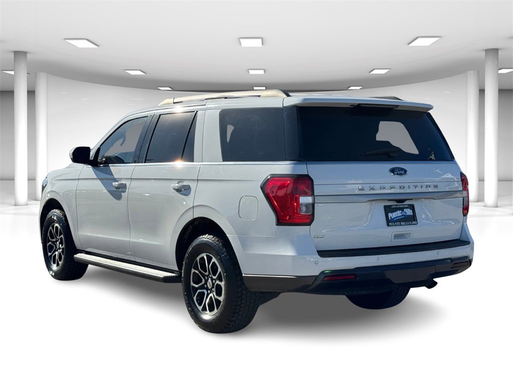 Certified 2022 Ford Expedition XLT image 3